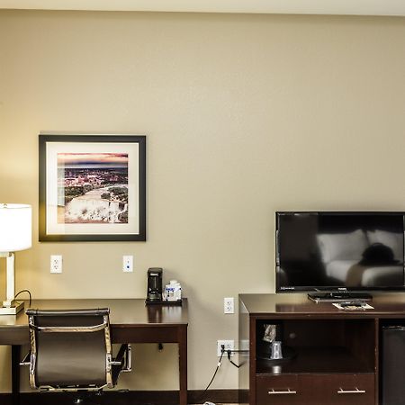 Holiday Inn Express & Suites Cheektowaga North East By Ihg Exteriör bild
