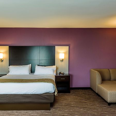 Holiday Inn Express & Suites Cheektowaga North East By Ihg Exteriör bild