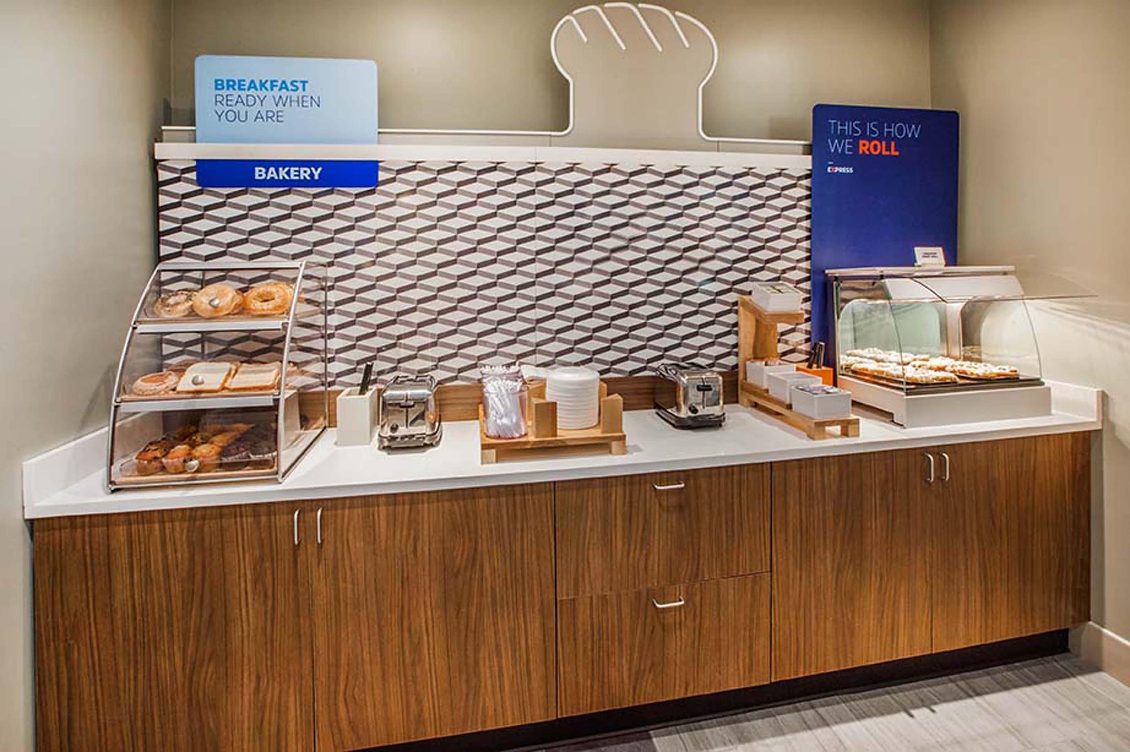 Holiday Inn Express & Suites Cheektowaga North East By Ihg Exteriör bild
