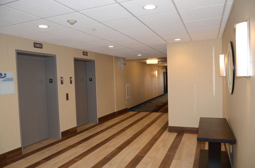 Holiday Inn Express & Suites Cheektowaga North East By Ihg Exteriör bild